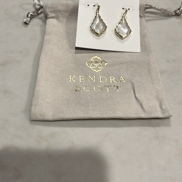 Kendra Scott Small Faceted Alex Gold Drop Earrings in Ivory Illusion / NWT - Picture 3 of 9